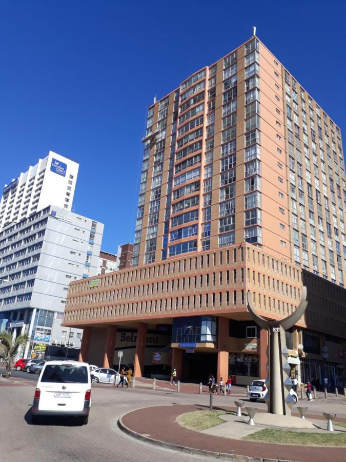 Into The Blue On The Beach Durban Exterior photo