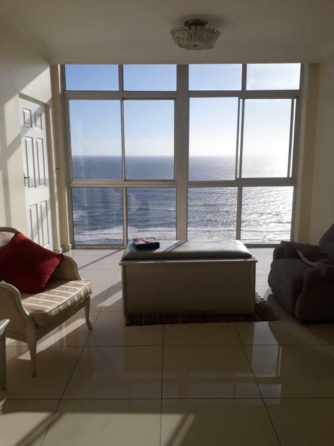 Into The Blue On The Beach Durban Exterior photo